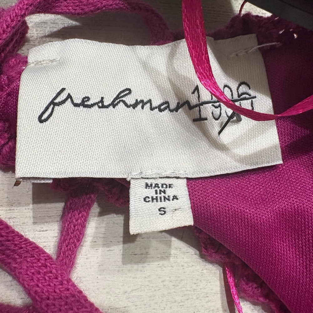 Freshman Fuchsia Knit Dress Size Small NWOT - Picture 4 of 6